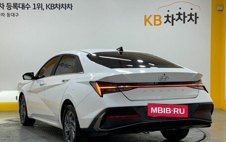 Hyundai Elantra, 2023 год, 2 050 000 рублей, 2 фотография