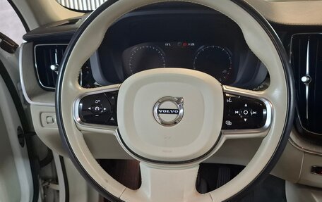 Volvo XC60 II, 2020 год, 3 050 000 рублей, 11 фотография