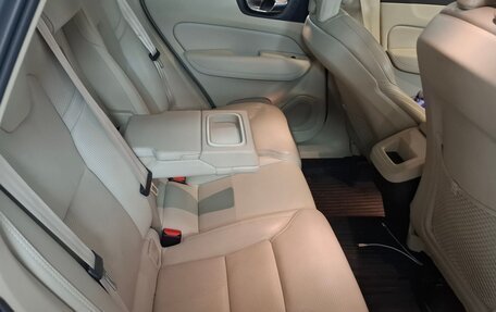 Volvo XC60 II, 2020 год, 3 050 000 рублей, 8 фотография