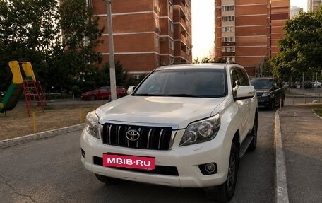 Toyota Land Cruiser Prado 150 рестайлинг 2, 2013 год, 2 799 000 рублей, 3 фотография
