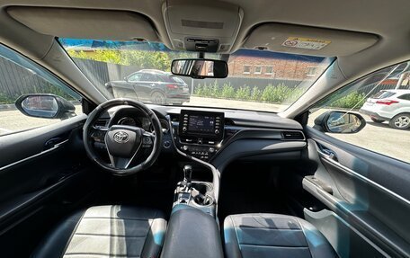 Toyota Camry, 2021 год, 2 900 000 рублей, 10 фотография