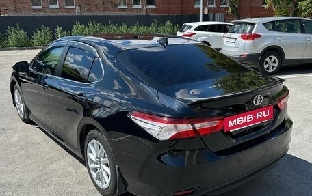Toyota Camry, 2021 год, 2 900 000 рублей, 8 фотография