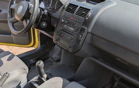 Volkswagen Polo IV рестайлинг, 2001 год, 259 000 рублей, 10 фотография