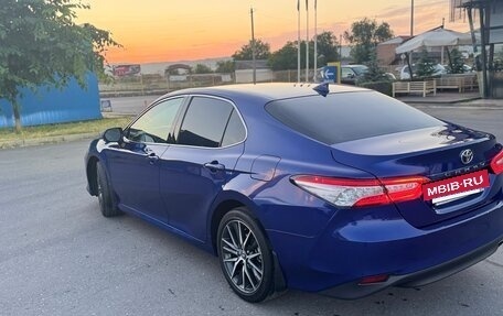 Toyota Camry, 2021 год, 3 150 000 рублей, 5 фотография
