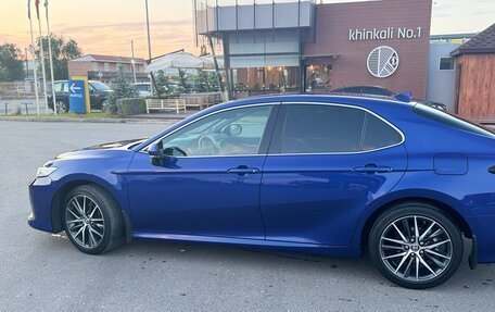 Toyota Camry, 2021 год, 3 150 000 рублей, 4 фотография