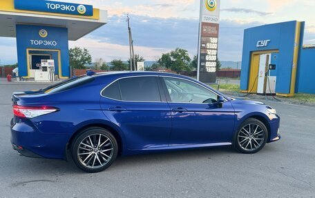 Toyota Camry, 2021 год, 3 150 000 рублей, 10 фотография