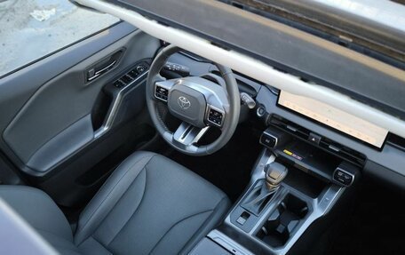 Toyota RAV4, 2026 год, 4 600 000 рублей, 16 фотография