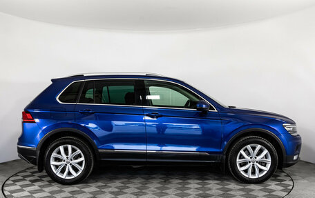 Volkswagen Tiguan II, 2018 год, 2 499 000 рублей, 6 фотография