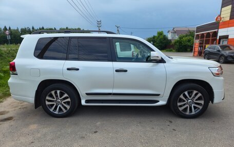 Toyota Land Cruiser 200, 2016 год, 7 050 000 рублей, 4 фотография