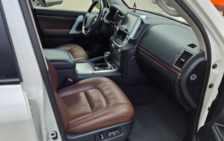 Toyota Land Cruiser 200, 2016 год, 7 050 000 рублей, 11 фотография