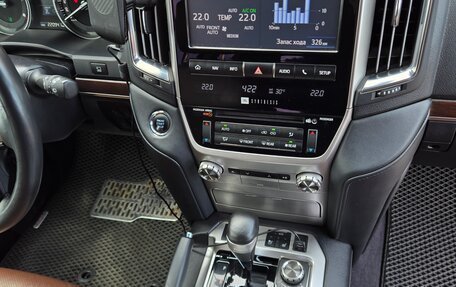 Toyota Land Cruiser 200, 2016 год, 7 050 000 рублей, 7 фотография