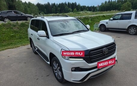 Toyota Land Cruiser 200, 2016 год, 7 050 000 рублей, 2 фотография