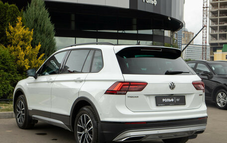 Volkswagen Tiguan II, 2019 год, 2 598 000 рублей, 6 фотография