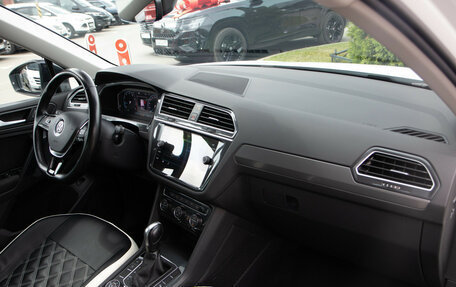 Volkswagen Tiguan II, 2019 год, 2 598 000 рублей, 8 фотография