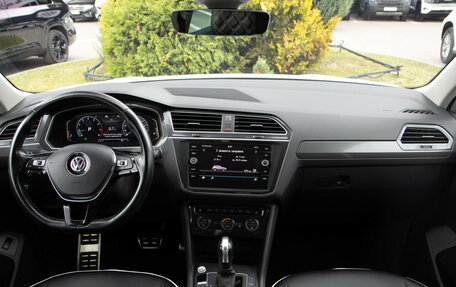 Volkswagen Tiguan II, 2019 год, 2 598 000 рублей, 12 фотография