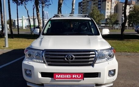 Toyota Land Cruiser 200, 2013 год, 5 650 000 рублей, 4 фотография