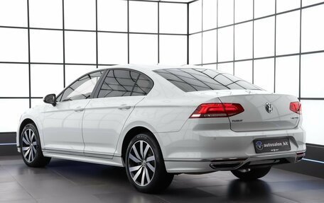 Volkswagen Passat B8 рестайлинг, 2015 год, 1 999 000 рублей, 4 фотография