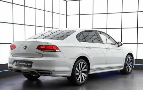 Volkswagen Passat B8 рестайлинг, 2015 год, 1 999 000 рублей, 6 фотография