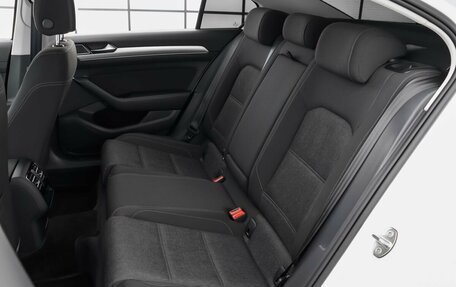 Volkswagen Passat B8 рестайлинг, 2015 год, 1 999 000 рублей, 9 фотография