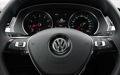 Volkswagen Passat B8 рестайлинг, 2015 год, 1 999 000 рублей, 12 фотография