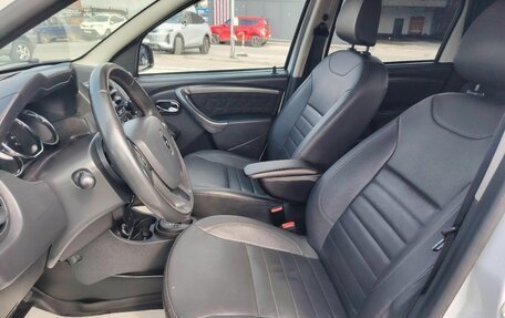 Renault Duster I рестайлинг, 2017 год, 1 396 000 рублей, 5 фотография