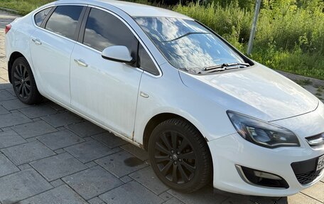 Opel Astra J, 2013 год, 670 000 рублей, 1 фотография