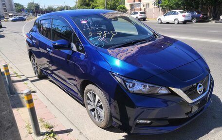 Nissan Leaf II, 2021 год, 2 600 000 рублей, 2 фотография