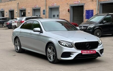 Mercedes-Benz E-Класс, 2020 год, 2 100 000 рублей, 3 фотография