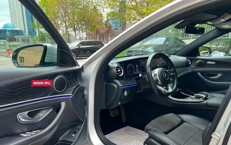 Mercedes-Benz E-Класс, 2020 год, 2 100 000 рублей, 4 фотография
