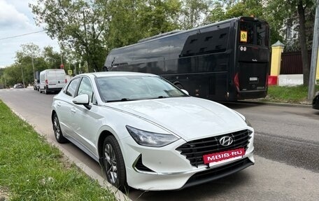 Hyundai Sonata VIII, 2021 год, 1 670 000 рублей, 2 фотография