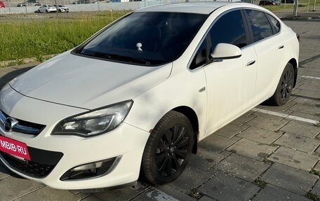 Opel Astra J, 2013 год, 670 000 рублей, 6 фотография