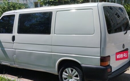 Volkswagen Transporter T4, 2002 год, 700 000 рублей, 3 фотография