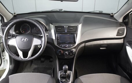 Hyundai Solaris II рестайлинг, 2012 год, 671 000 рублей, 5 фотография
