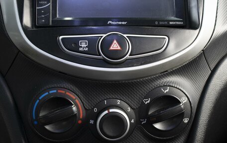 Hyundai Solaris II рестайлинг, 2012 год, 671 000 рублей, 14 фотография