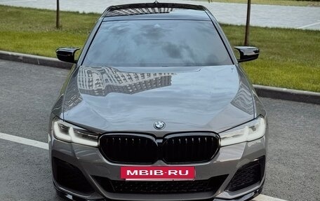 BMW 5 серия, 2020 год, 4 300 000 рублей, 2 фотография