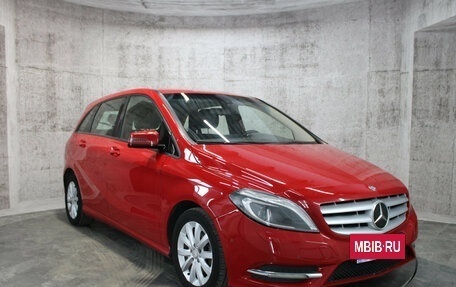 Mercedes-Benz B-Класс, 2013 год, 1 065 000 рублей, 3 фотография