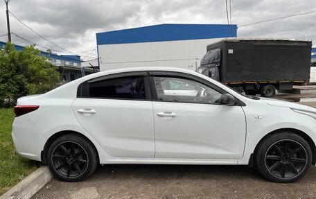 KIA Rio IV, 2018 год, 1 250 000 рублей, 4 фотография