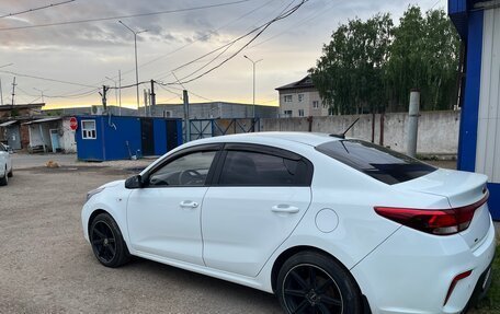 KIA Rio IV, 2018 год, 1 250 000 рублей, 8 фотография