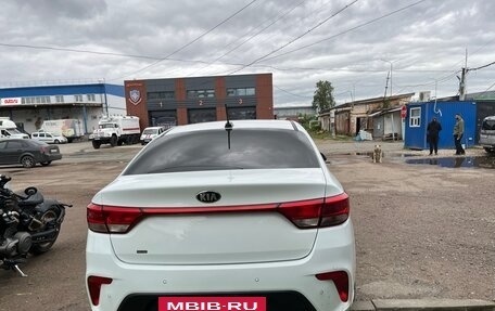 KIA Rio IV, 2018 год, 1 250 000 рублей, 2 фотография