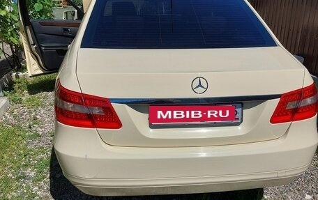 Mercedes-Benz E-Класс, 2009 год, 1 200 000 рублей, 2 фотография