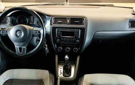 Volkswagen Jetta VI, 2013 год, 1 109 000 рублей, 5 фотография