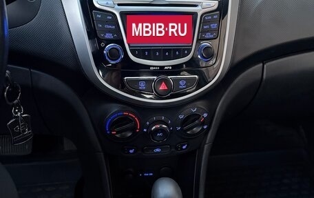 Hyundai Solaris II рестайлинг, 2011 год, 850 000 рублей, 6 фотография