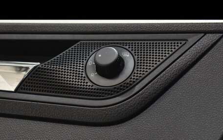 Skoda Rapid I, 2017 год, 1 350 000 рублей, 12 фотография