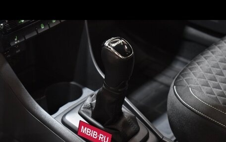 Skoda Rapid I, 2017 год, 1 350 000 рублей, 13 фотография