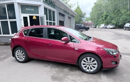 Opel Astra J, 2010 год, 550 000 рублей, 2 фотография