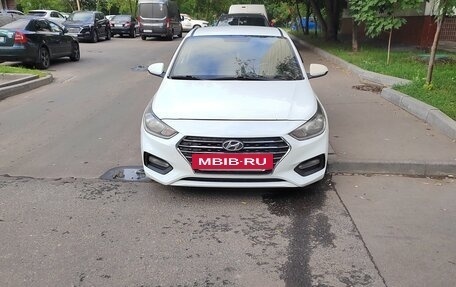 Hyundai Solaris II рестайлинг, 2017 год, 65 000 рублей, 4 фотография