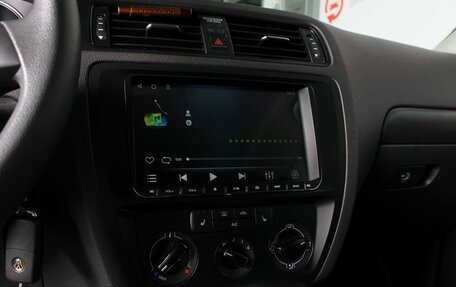 Volkswagen Jetta VI, 2015 год, 999 000 рублей, 10 фотография