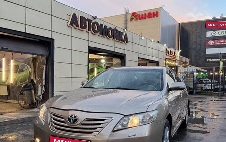 Toyota Camry, 2006 год, 700 000 рублей, 1 фотография