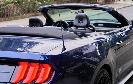 Ford Mustang VI рестайлинг, 2019 год, 2 800 000 рублей, 9 фотография