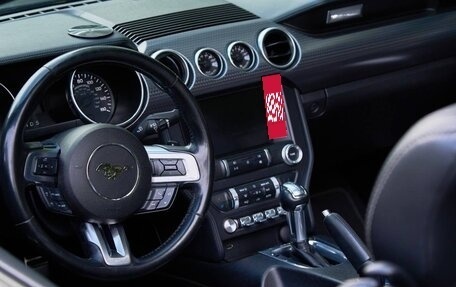 Ford Mustang VI рестайлинг, 2019 год, 2 800 000 рублей, 11 фотография